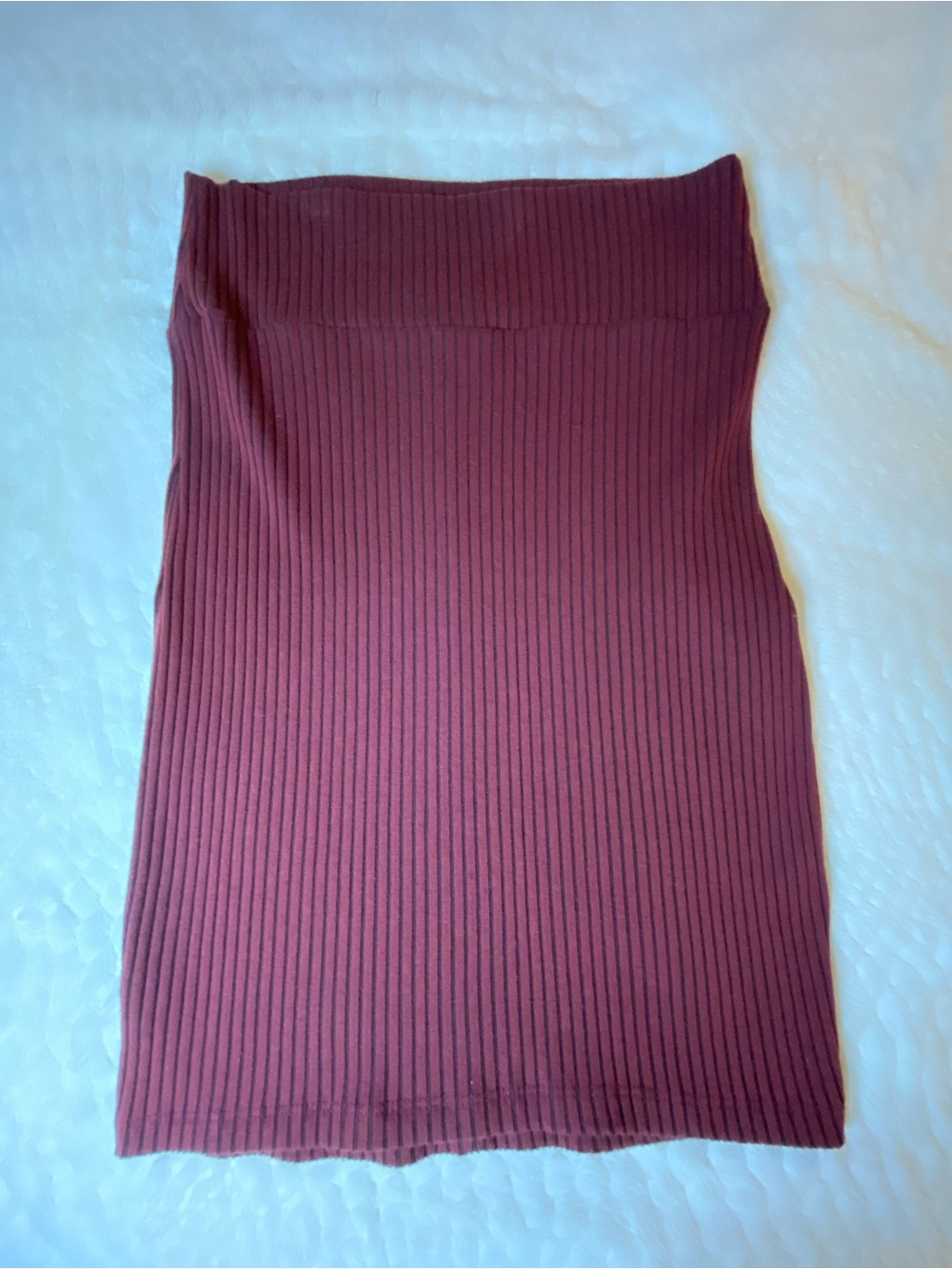 Charlotte Russe burgundy ribbed fitted skirt - Size M